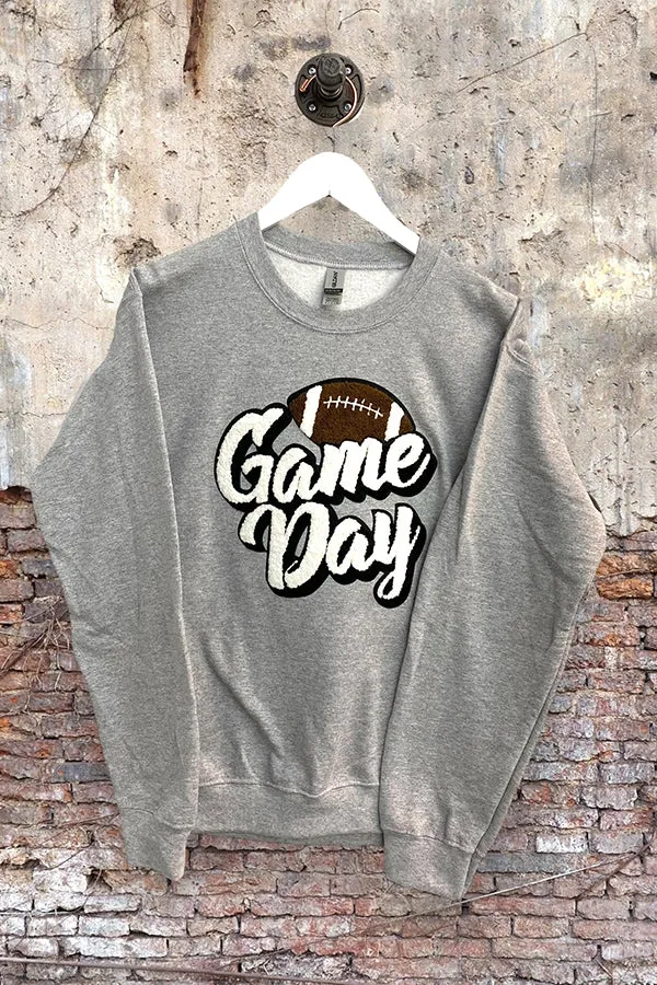 GILDAN SS PATCH GAME DAY - LIGHT GREY