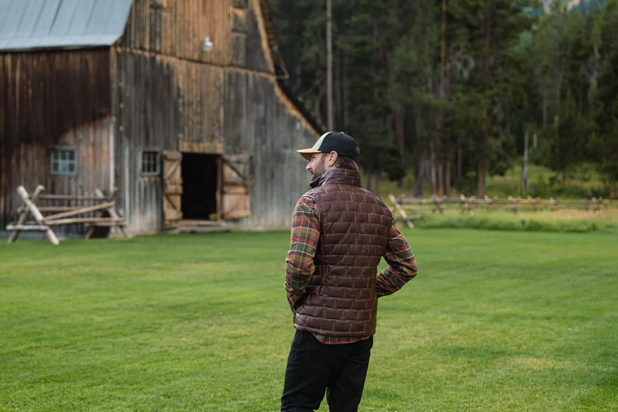 Teton Leather Light Down Vest | Mahogany Brown